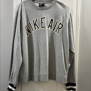 Nike Air Men's Crewneck Gray Sweater size Large. Classic throwback